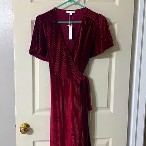 Beautiful Baltic Born velvet dress in mulberry/maroon